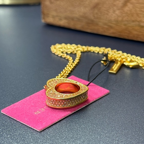 *NWT* Kurt Geiger London Pav Heart Short Pendant Necklace - Picture 11 of 14